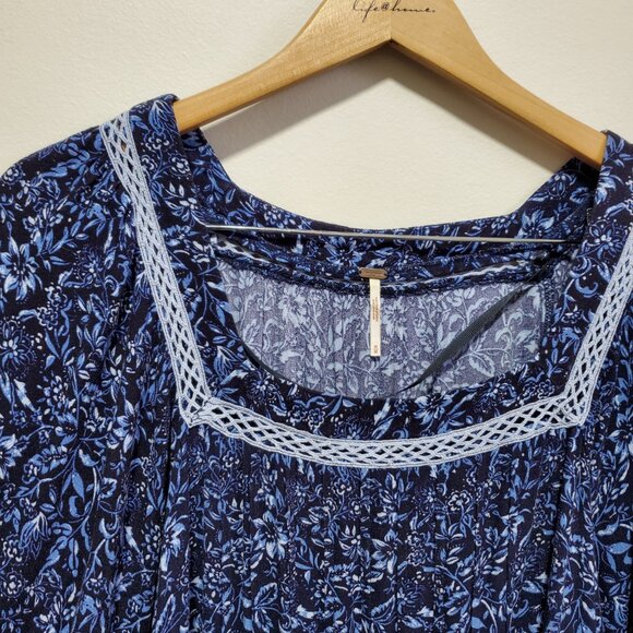 FREE PEOPLE Talk About It Tunic Top Blouse Tiered Peasant Floral Women's Medium - Picture 4 of 13